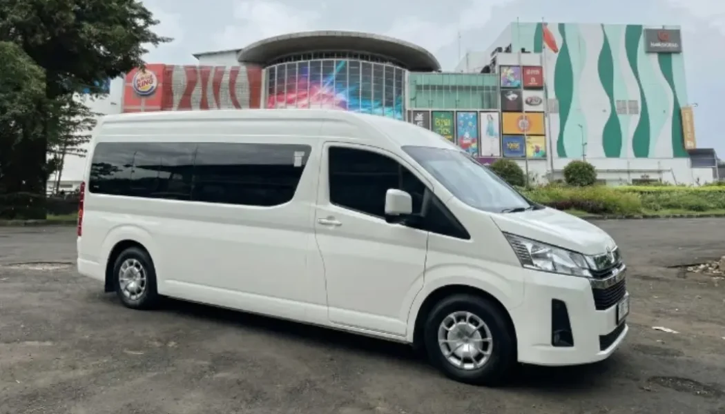sewa hiace cibubur